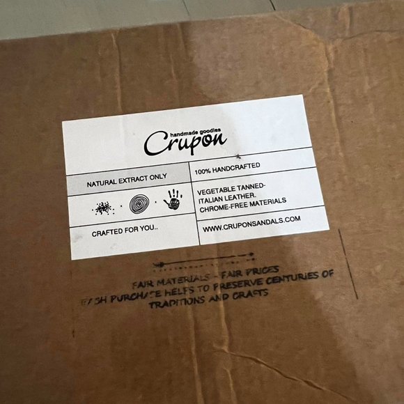 Size 5.5 Crupon Trevi Barefoot shoes - Picture 6 of 6